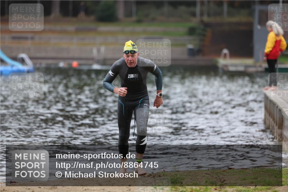 14.09.2025 - Stadtparktriathlon Michael Strokosch http://msf.ph/oto/8864745 14.09.2025 08:54:24 Schwimmen 302 meine-sportfotos.de