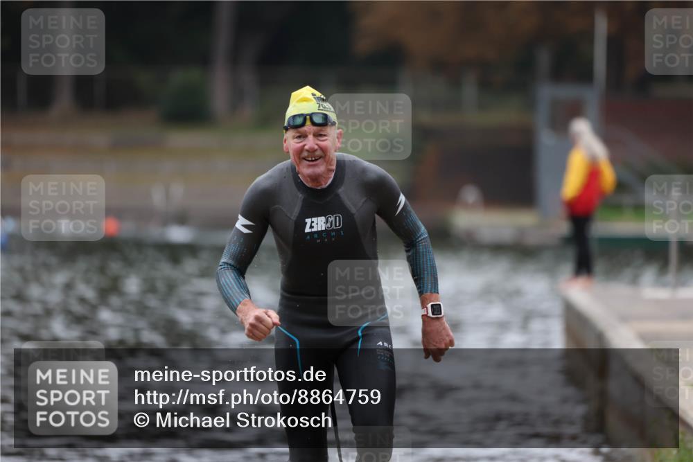14.09.2025 - Stadtparktriathlon Michael Strokosch http://msf.ph/oto/8864759 14.09.2025 08:54:27 Schwimmen 302 meine-sportfotos.de