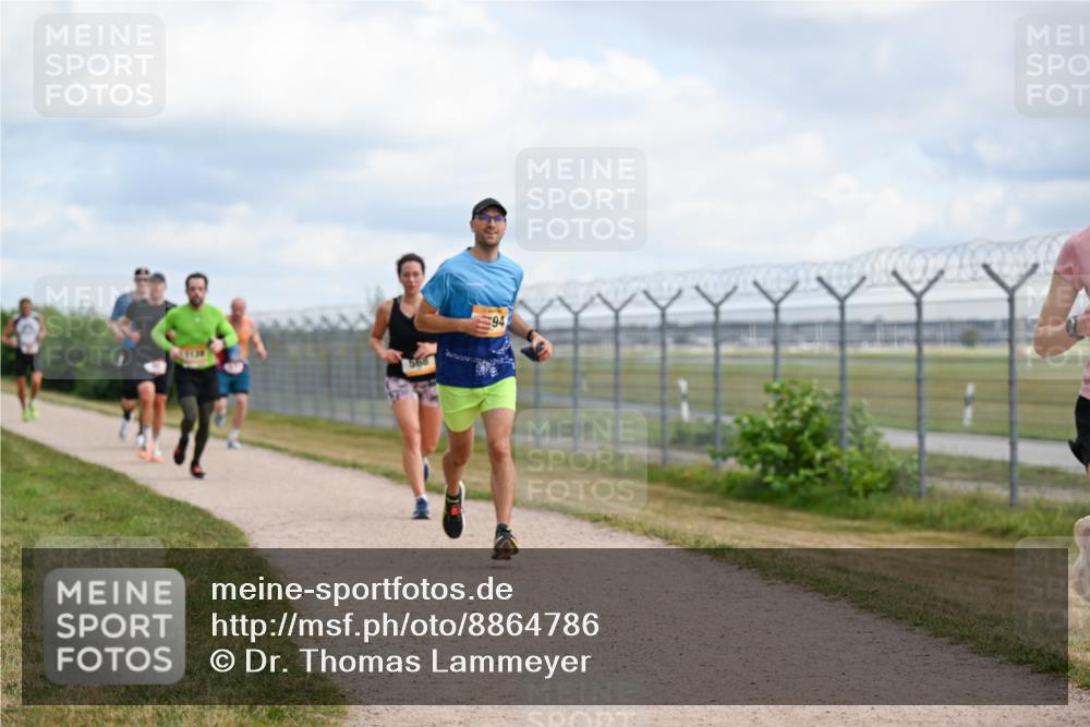 14.09.2025 - Airport Race Dr. Thomas Lammeyer http://msf.ph/oto/8864786 14.09.2025 12:04:58 Laufen 568, 94 meine-sportfotos.de