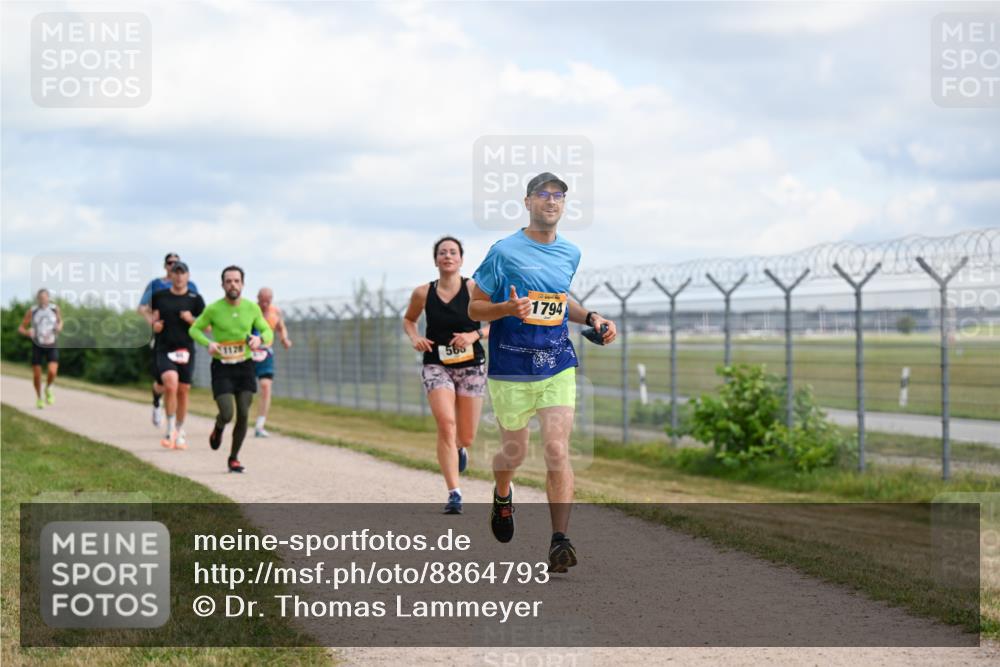 14.09.2025 - Airport Race Dr. Thomas Lammeyer http://msf.ph/oto/8864793 14.09.2025 12:04:58 Laufen 566, 1794 meine-sportfotos.de