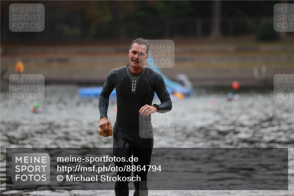 14.09.2025 - Stadtparktriathlon Michael Strokosch http://msf.ph/oto/8864794 14.09.2025 08:57:16 Schwimmen 338 meine-sportfotos.de