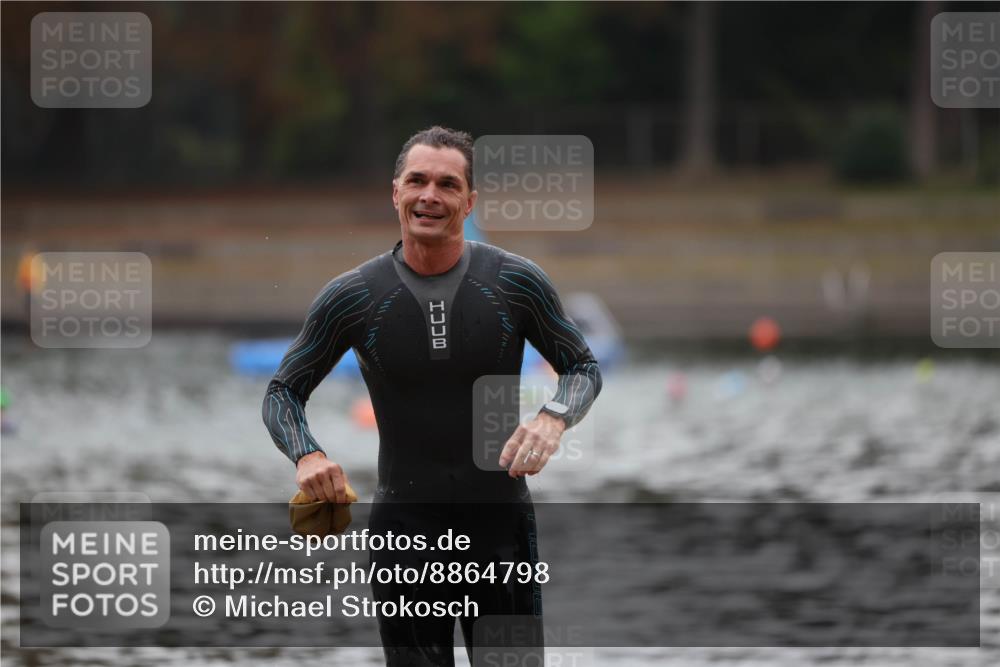 14.09.2025 - Stadtparktriathlon Michael Strokosch http://msf.ph/oto/8864798 14.09.2025 08:57:17 Schwimmen 338 meine-sportfotos.de