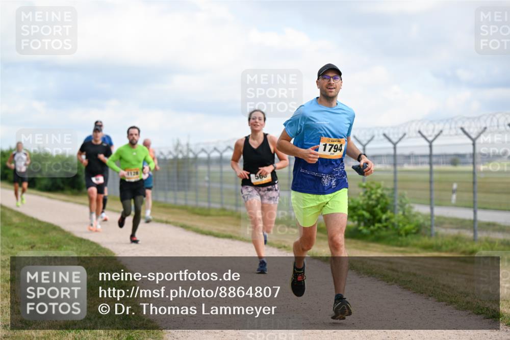 14.09.2025 - Airport Race Dr. Thomas Lammeyer http://msf.ph/oto/8864807 14.09.2025 12:04:59 Laufen 563, 1794 meine-sportfotos.de