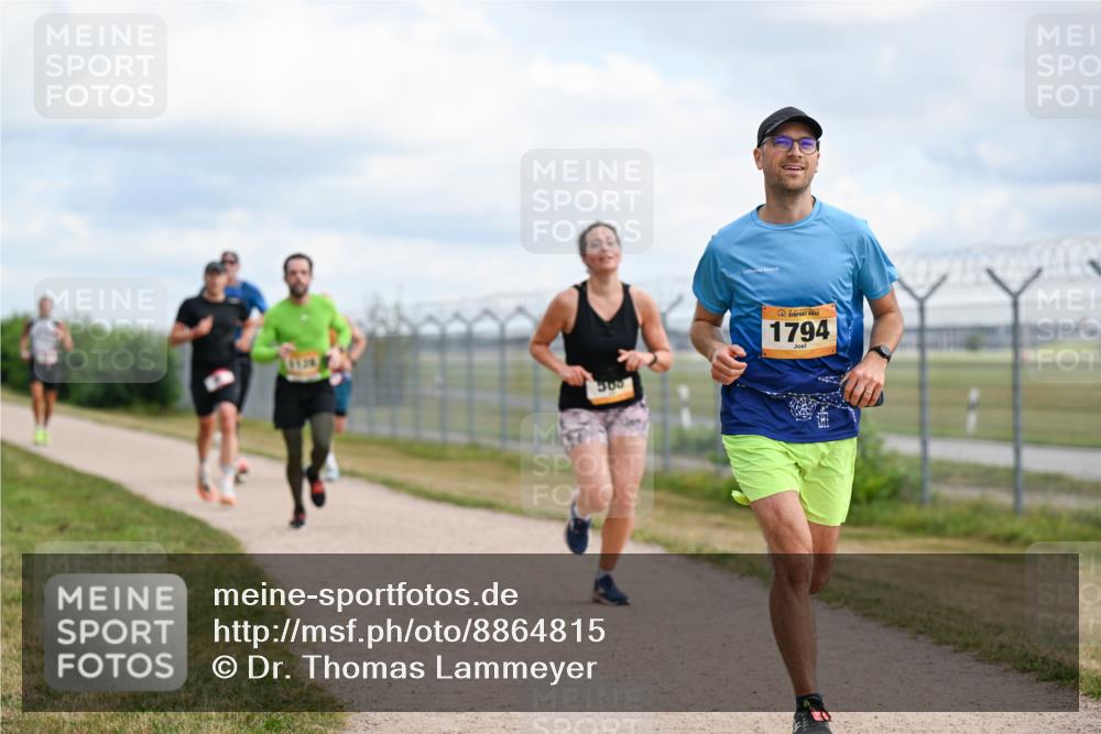 14.09.2025 - Airport Race Dr. Thomas Lammeyer http://msf.ph/oto/8864815 14.09.2025 12:05:00 Laufen 585, 1794 meine-sportfotos.de