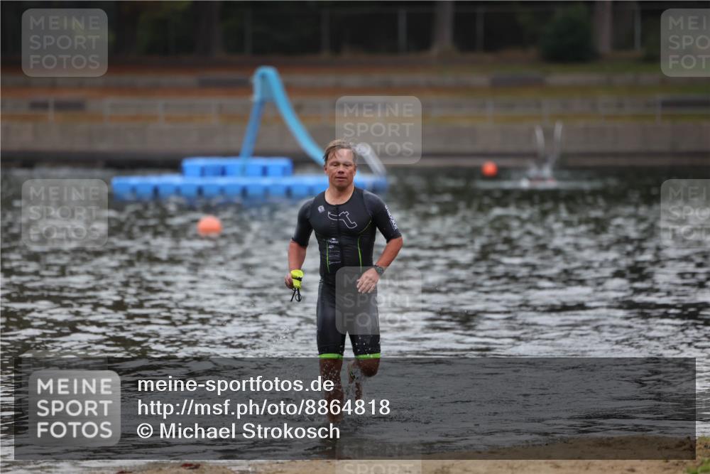 14.09.2025 - Stadtparktriathlon Michael Strokosch http://msf.ph/oto/8864818 14.09.2025 08:58:24 Schwimmen 311 meine-sportfotos.de