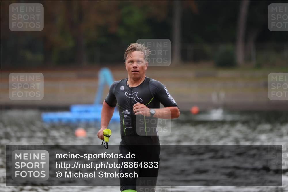 14.09.2025 - Stadtparktriathlon Michael Strokosch http://msf.ph/oto/8864833 14.09.2025 08:58:27 Schwimmen 311 meine-sportfotos.de