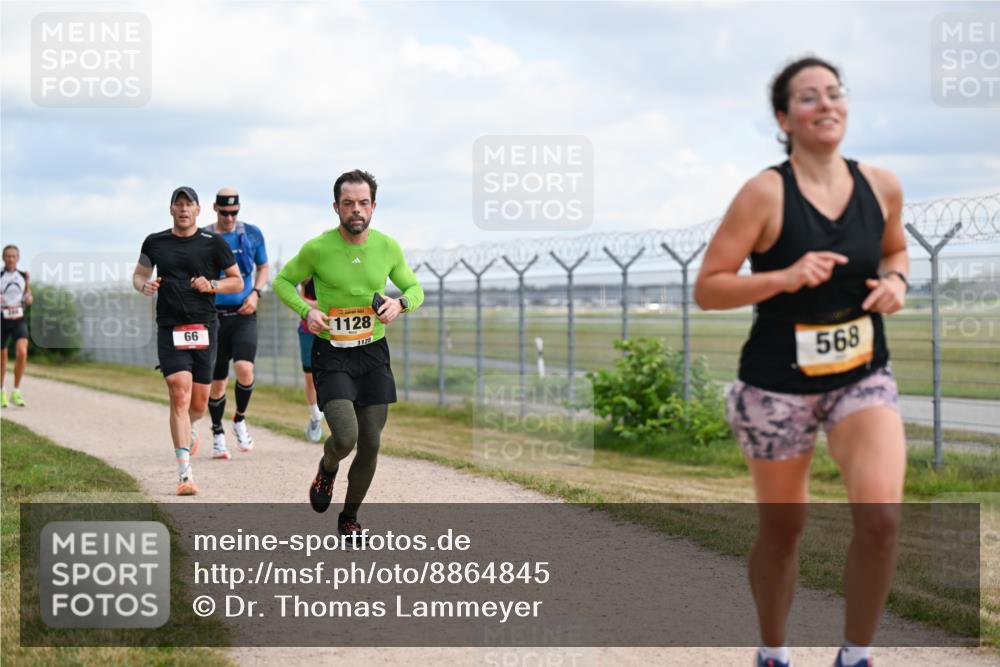 14.09.2025 - Airport Race Dr. Thomas Lammeyer http://msf.ph/oto/8864845 14.09.2025 12:05:01 Laufen 66, 1128, 1128, 568 meine-sportfotos.de
