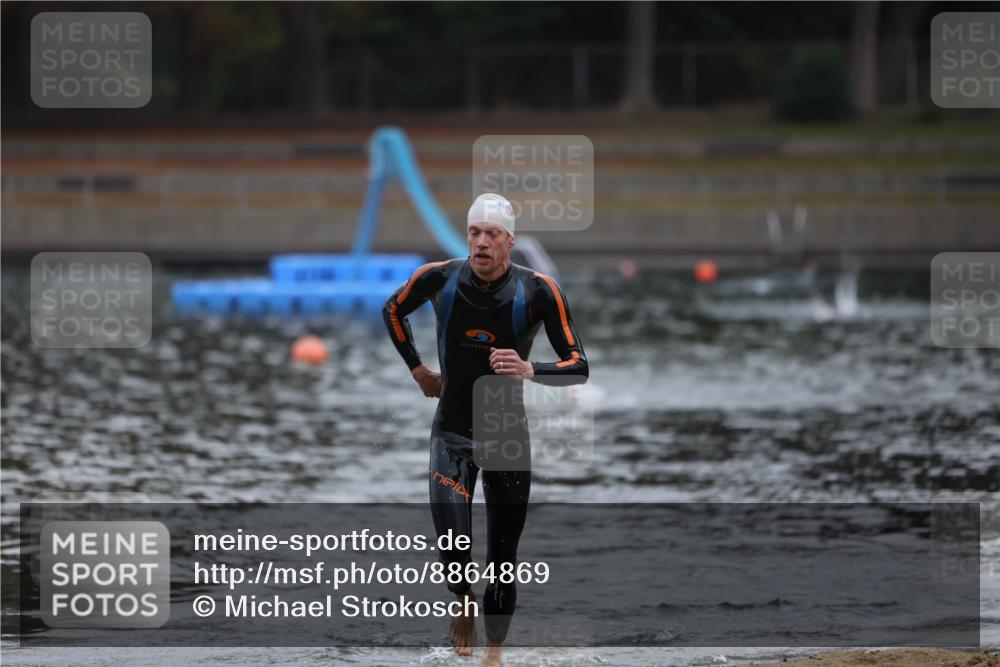 14.09.2025 - Stadtparktriathlon Michael Strokosch http://msf.ph/oto/8864869 14.09.2025 08:59:24 Schwimmen 413 meine-sportfotos.de