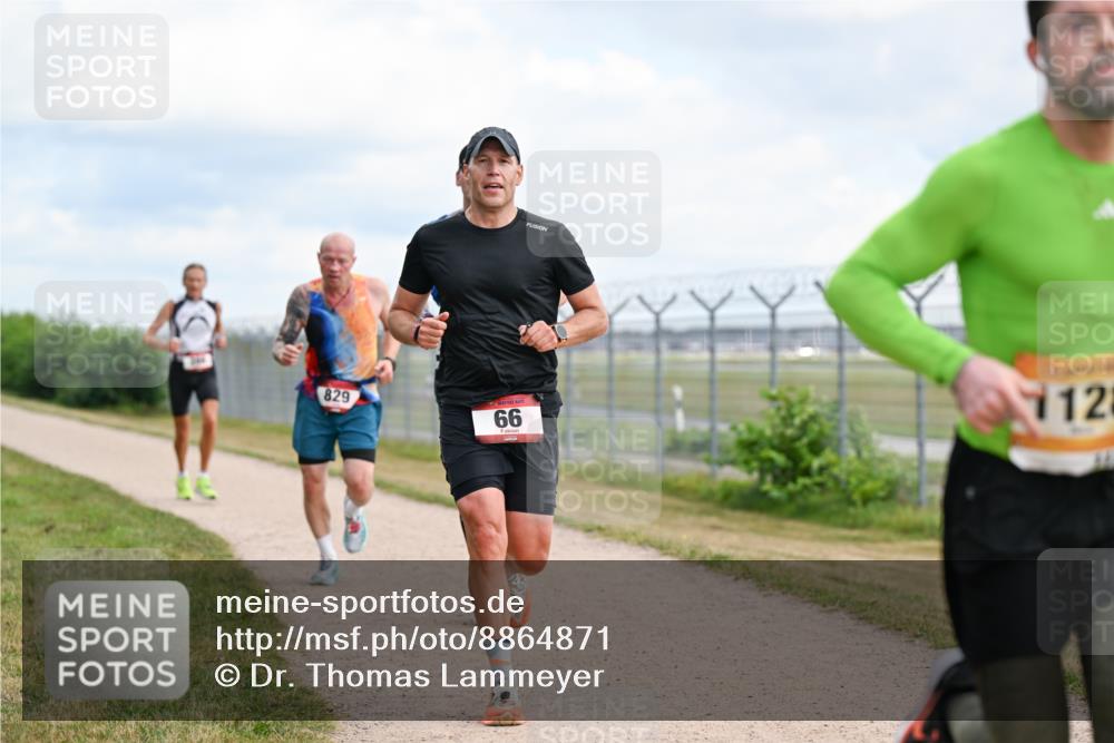 14.09.2025 - Airport Race Dr. Thomas Lammeyer http://msf.ph/oto/8864871 14.09.2025 12:05:03 Laufen 829, 66, 112 meine-sportfotos.de