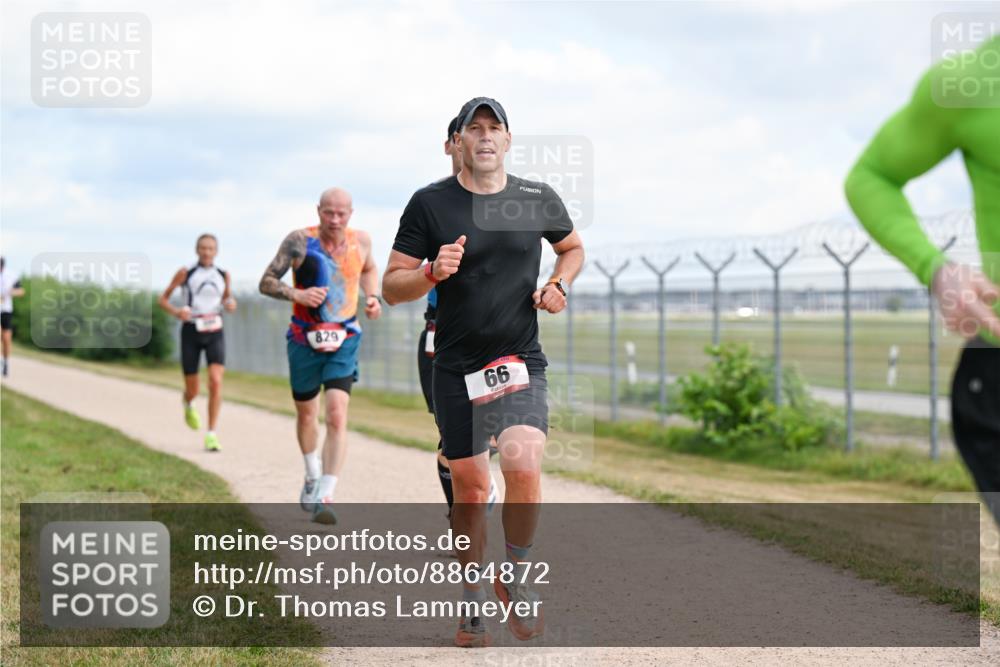 14.09.2025 - Airport Race Dr. Thomas Lammeyer http://msf.ph/oto/8864872 14.09.2025 12:05:03 Laufen 829, 66 meine-sportfotos.de