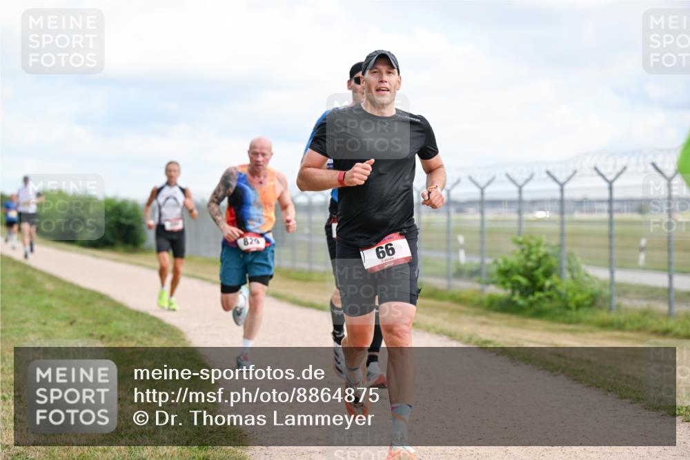 14.09.2025 - Airport Race Dr. Thomas Lammeyer http://msf.ph/oto/8864875 14.09.2025 12:05:04 Laufen 829, 66 meine-sportfotos.de