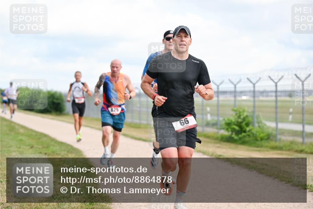 14.09.2025 - Airport Race Dr. Thomas Lammeyer http://msf.ph/oto/8864878 14.09.2025 12:05:04 Laufen 829, 66 meine-sportfotos.de