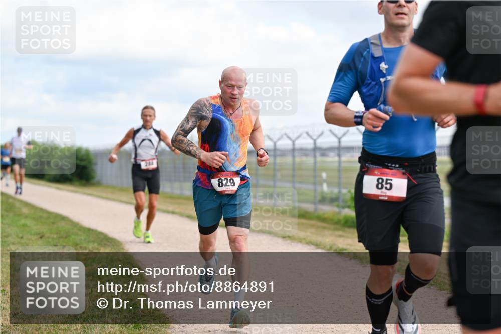 14.09.2025 - Airport Race Dr. Thomas Lammeyer http://msf.ph/oto/8864891 14.09.2025 12:05:05 Laufen 201, 829, 85 meine-sportfotos.de