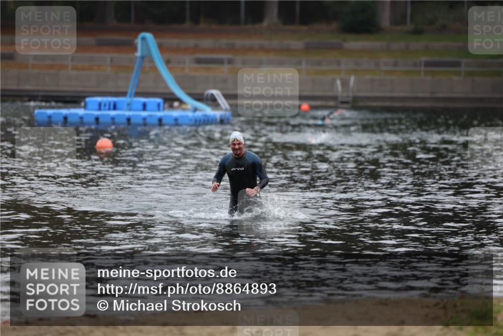 14.09.2025 - Stadtparktriathlon Michael Strokosch http://msf.ph/oto/8864893 14.09.2025 08:59:37 Schwimmen 414 meine-sportfotos.de