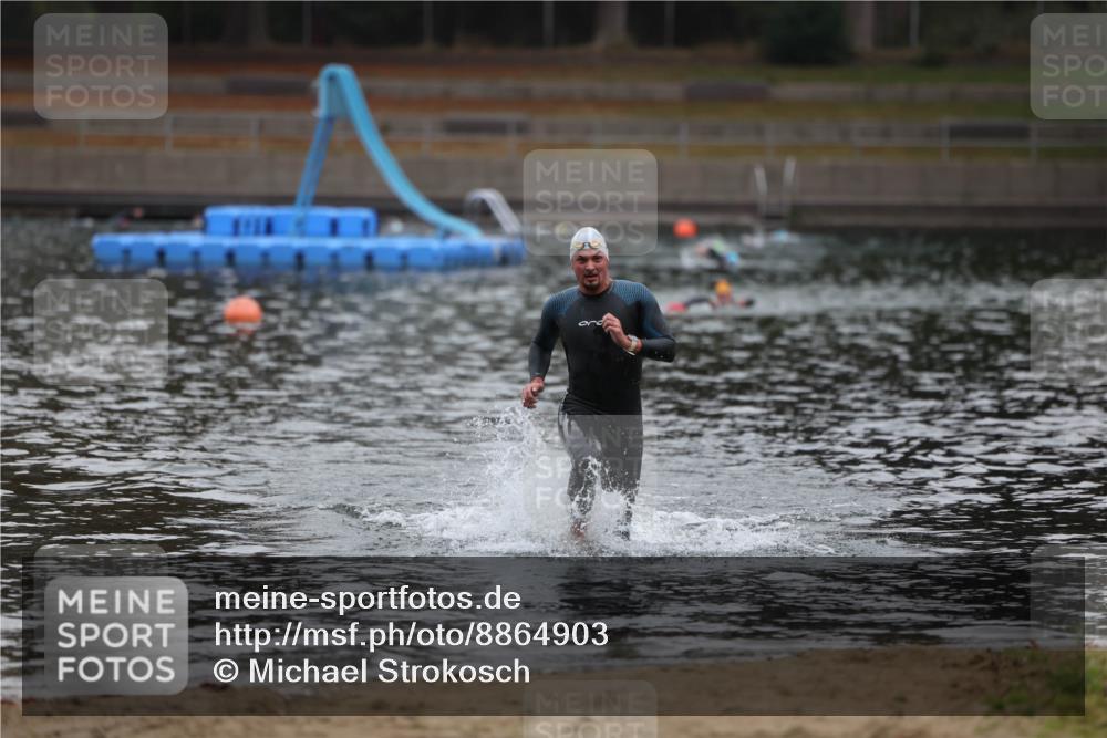 14.09.2025 - Stadtparktriathlon Michael Strokosch http://msf.ph/oto/8864903 14.09.2025 08:59:40 Schwimmen 414 meine-sportfotos.de