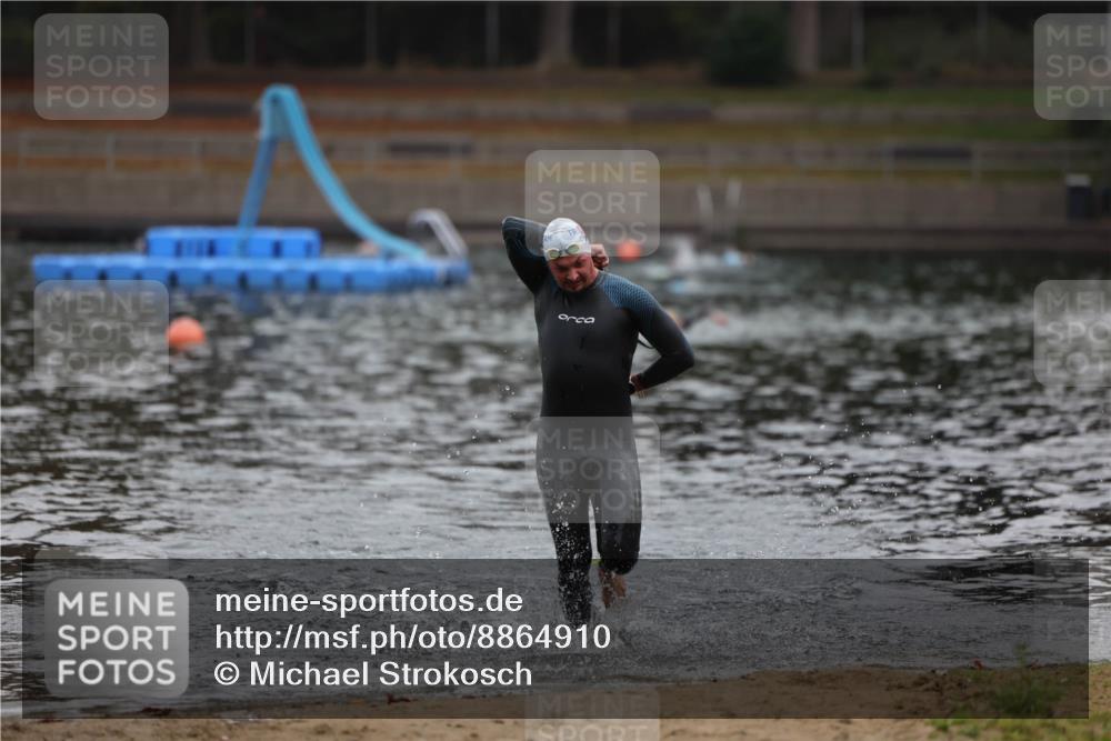 14.09.2025 - Stadtparktriathlon Michael Strokosch http://msf.ph/oto/8864910 14.09.2025 08:59:41 Schwimmen 414 meine-sportfotos.de