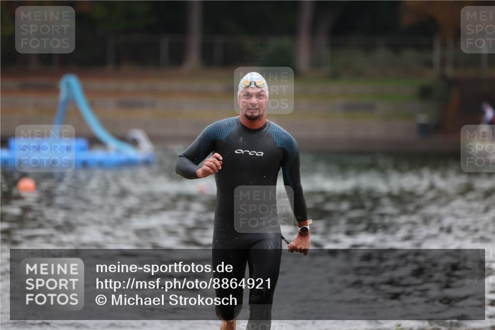 14.09.2025 - Stadtparktriathlon Michael Strokosch http://msf.ph/oto/8864921 14.09.2025 08:59:43 Schwimmen 414 meine-sportfotos.de