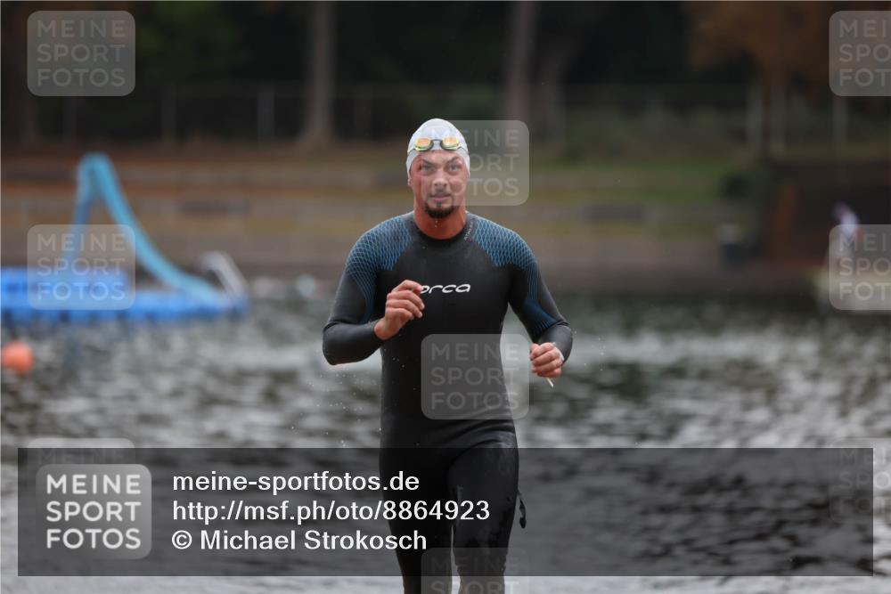 14.09.2025 - Stadtparktriathlon Michael Strokosch http://msf.ph/oto/8864923 14.09.2025 08:59:44 Schwimmen 414 meine-sportfotos.de