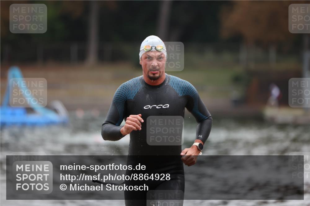 14.09.2025 - Stadtparktriathlon Michael Strokosch http://msf.ph/oto/8864928 14.09.2025 08:59:45 Schwimmen 414 meine-sportfotos.de