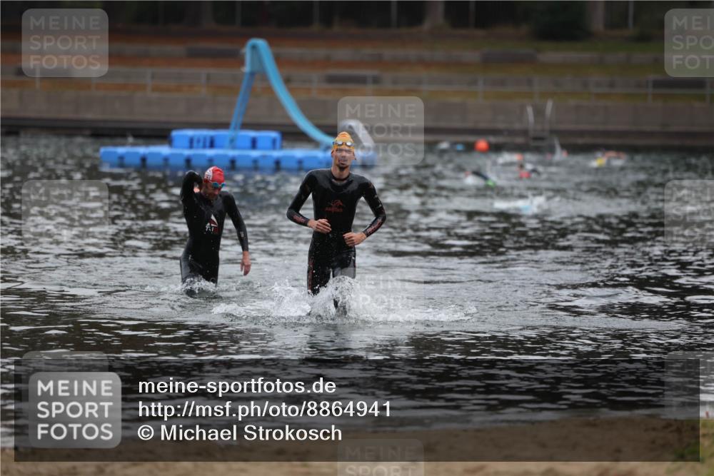 14.09.2025 - Stadtparktriathlon Michael Strokosch http://msf.ph/oto/8864941 14.09.2025 09:00:10 Schwimmen 405 meine-sportfotos.de