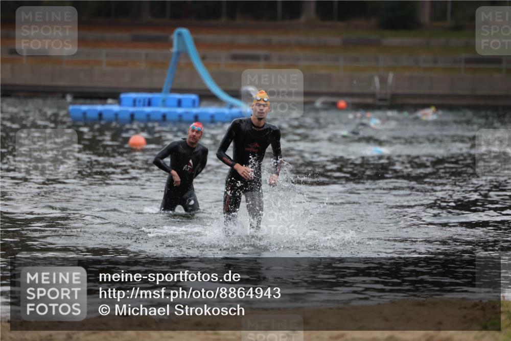 14.09.2025 - Stadtparktriathlon Michael Strokosch http://msf.ph/oto/8864943 14.09.2025 09:00:10 Schwimmen 405 meine-sportfotos.de