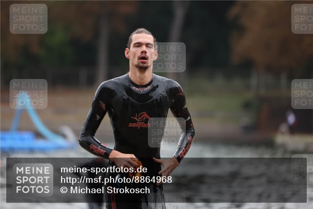 14.09.2025 - Stadtparktriathlon Michael Strokosch http://msf.ph/oto/8864968 14.09.2025 09:00:15 Schwimmen 405, 416 meine-sportfotos.de