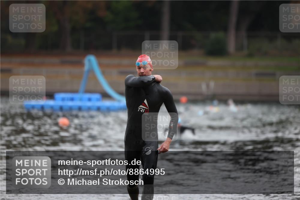 14.09.2025 - Stadtparktriathlon Michael Strokosch http://msf.ph/oto/8864995 14.09.2025 09:00:21 Schwimmen 416 meine-sportfotos.de