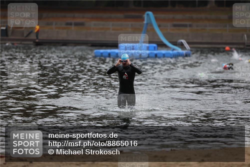 14.09.2025 - Stadtparktriathlon Michael Strokosch http://msf.ph/oto/8865016 14.09.2025 09:00:33 Schwimmen 435 meine-sportfotos.de
