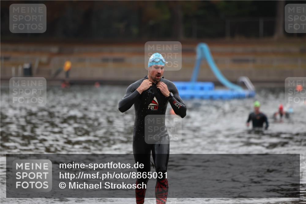 14.09.2025 - Stadtparktriathlon Michael Strokosch http://msf.ph/oto/8865031 14.09.2025 09:00:39 Schwimmen 435 meine-sportfotos.de