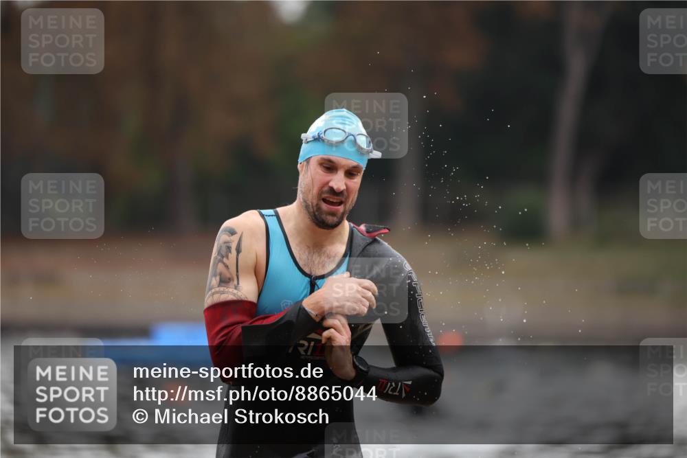 14.09.2025 - Stadtparktriathlon Michael Strokosch http://msf.ph/oto/8865044 14.09.2025 09:00:42 Schwimmen 435 meine-sportfotos.de