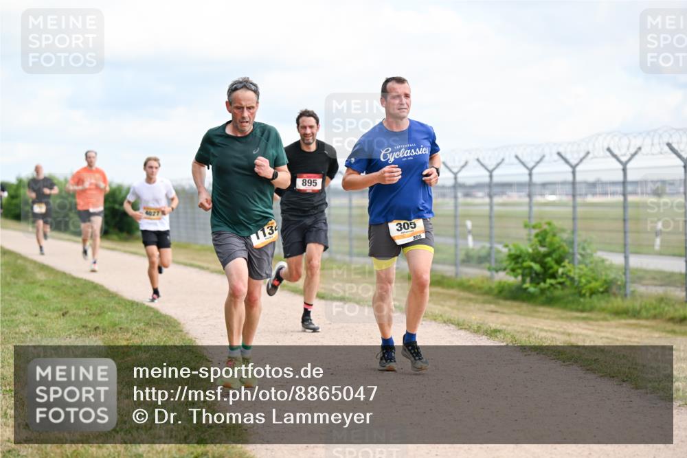 14.09.2025 - Airport Race Dr. Thomas Lammeyer http://msf.ph/oto/8865047 14.09.2025 12:05:22 Laufen 113, 895, 305, 305 meine-sportfotos.de