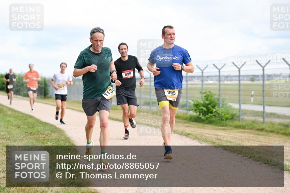 14.09.2025 - Airport Race Dr. Thomas Lammeyer http://msf.ph/oto/8865057 14.09.2025 12:05:22 Laufen 027, 1134, 895, 305, 305 meine-sportfotos.de
