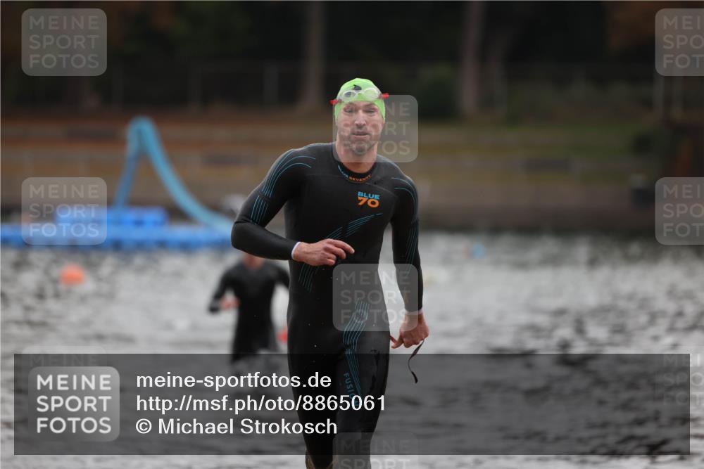 14.09.2025 - Stadtparktriathlon Michael Strokosch http://msf.ph/oto/8865061 14.09.2025 09:00:58 Schwimmen 394, 408 meine-sportfotos.de