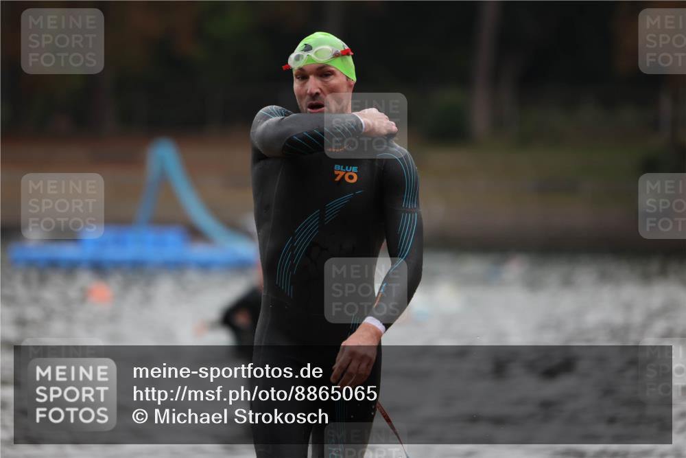 14.09.2025 - Stadtparktriathlon Michael Strokosch http://msf.ph/oto/8865065 14.09.2025 09:00:59 Schwimmen 394, 408 meine-sportfotos.de