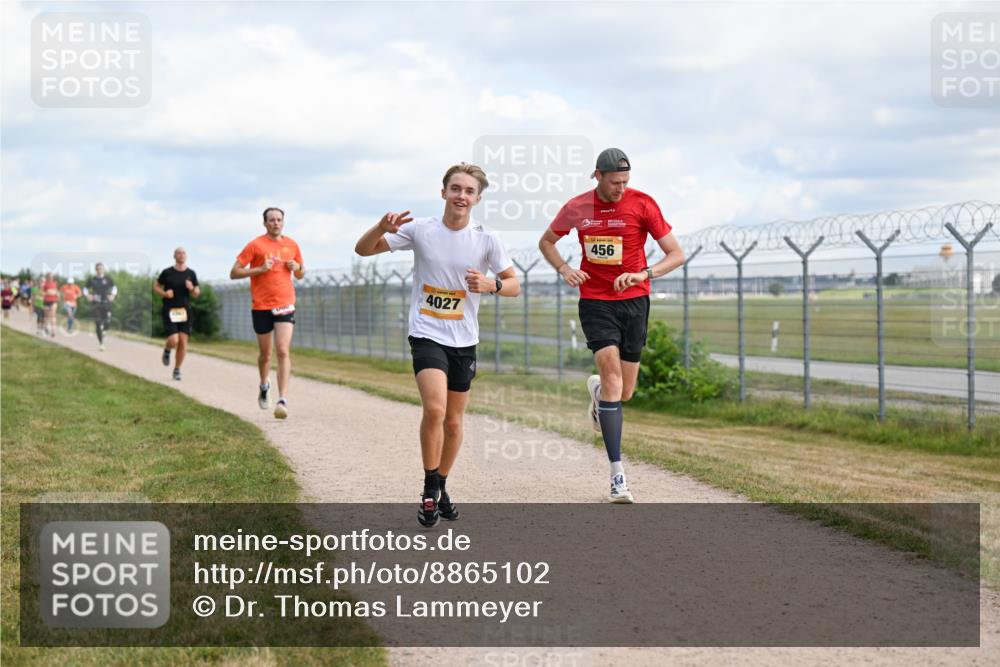 14.09.2025 - Airport Race Dr. Thomas Lammeyer http://msf.ph/oto/8865102 14.09.2025 12:05:25 Laufen 4027, 456 meine-sportfotos.de
