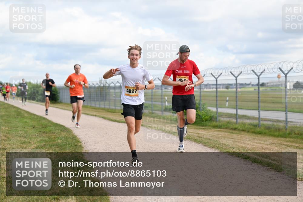 14.09.2025 - Airport Race Dr. Thomas Lammeyer http://msf.ph/oto/8865103 14.09.2025 12:05:26 Laufen 4027, 456 meine-sportfotos.de