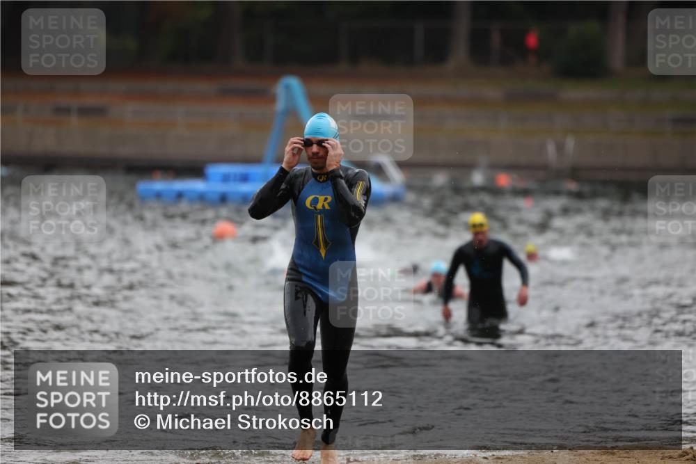 14.09.2025 - Stadtparktriathlon Michael Strokosch http://msf.ph/oto/8865112 14.09.2025 09:01:12 Schwimmen 403, 431, 436 meine-sportfotos.de