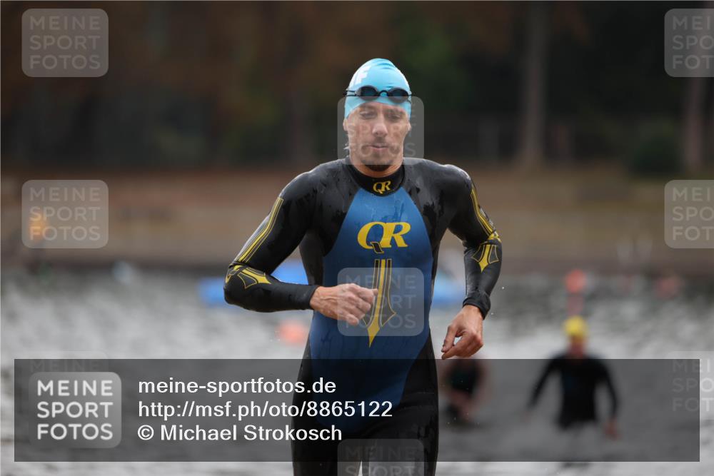 14.09.2025 - Stadtparktriathlon Michael Strokosch http://msf.ph/oto/8865122 14.09.2025 09:01:14 Schwimmen 403, 431, 436 meine-sportfotos.de