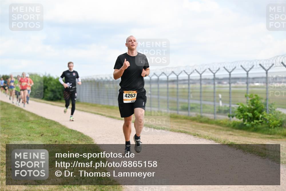 14.09.2025 - Airport Race Dr. Thomas Lammeyer http://msf.ph/oto/8865158 14.09.2025 12:05:30 Laufen 4263, 4263 meine-sportfotos.de