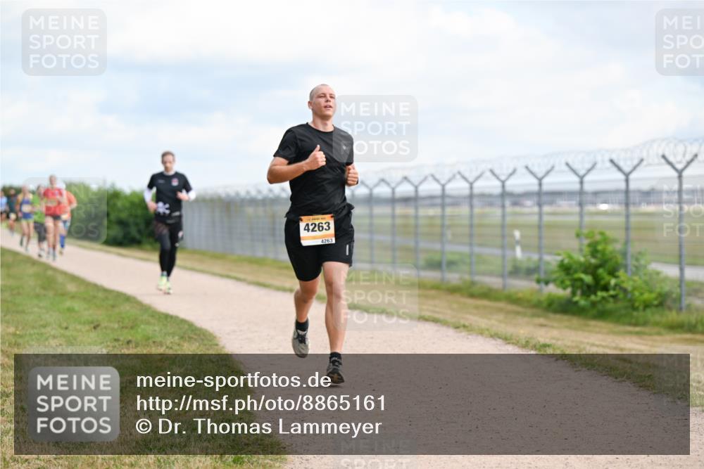 14.09.2025 - Airport Race Dr. Thomas Lammeyer http://msf.ph/oto/8865161 14.09.2025 12:05:30 Laufen 4263, 4263 meine-sportfotos.de