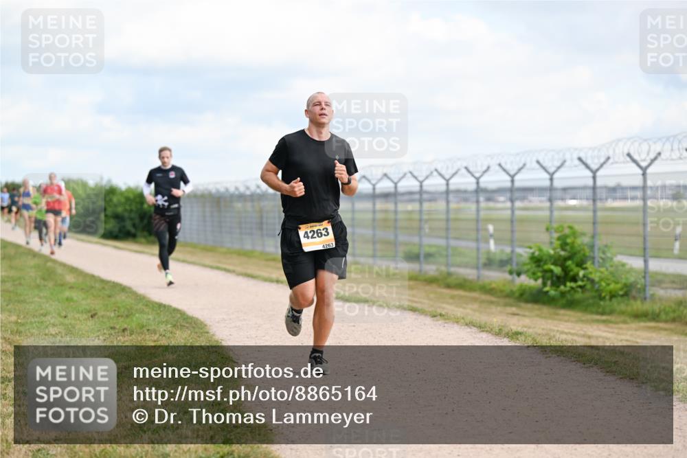 14.09.2025 - Airport Race Dr. Thomas Lammeyer http://msf.ph/oto/8865164 14.09.2025 12:05:30 Laufen 4263, 4263 meine-sportfotos.de