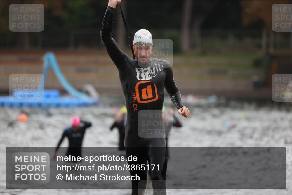 14.09.2025 - Stadtparktriathlon Michael Strokosch http://msf.ph/oto/8865171 14.09.2025 09:01:27 Schwimmen 386, 402, 403, 412, 436 meine-sportfotos.de