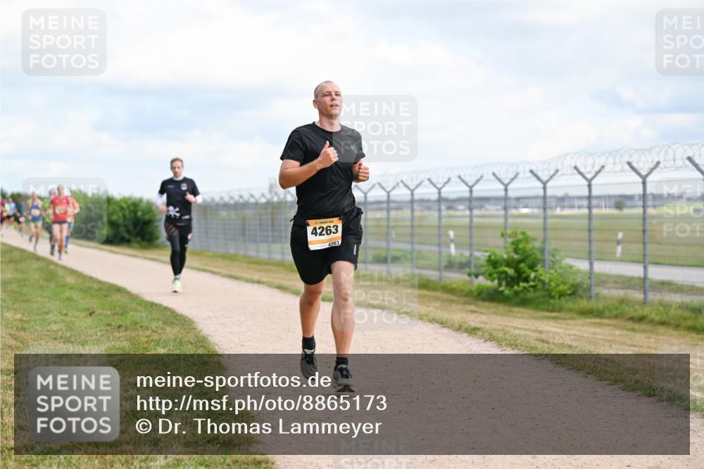 14.09.2025 - Airport Race Dr. Thomas Lammeyer http://msf.ph/oto/8865173 14.09.2025 12:05:31 Laufen 4263, 4263 meine-sportfotos.de