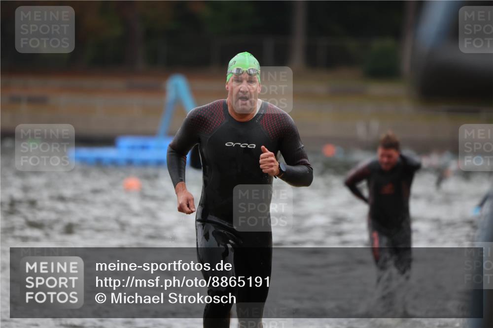 14.09.2025 - Stadtparktriathlon Michael Strokosch http://msf.ph/oto/8865191 14.09.2025 09:01:35 Schwimmen 386, 402, 404, 422 meine-sportfotos.de