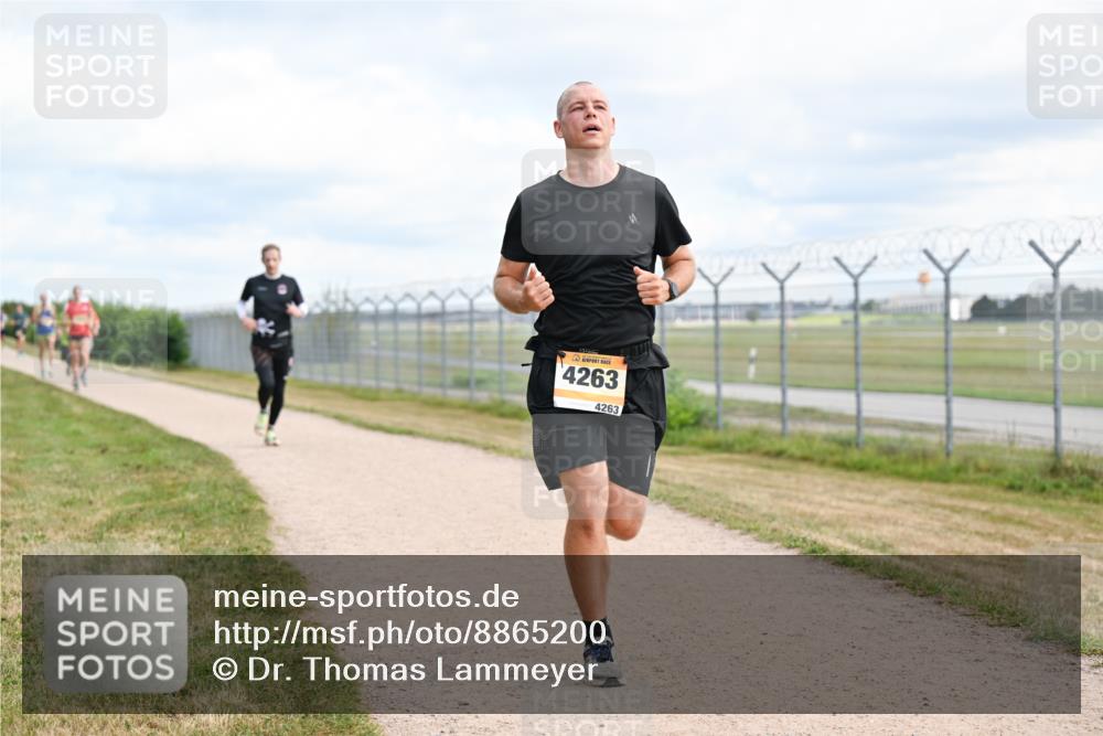 14.09.2025 - Airport Race Dr. Thomas Lammeyer http://msf.ph/oto/8865200 14.09.2025 12:05:32 Laufen 4263, 4263 meine-sportfotos.de