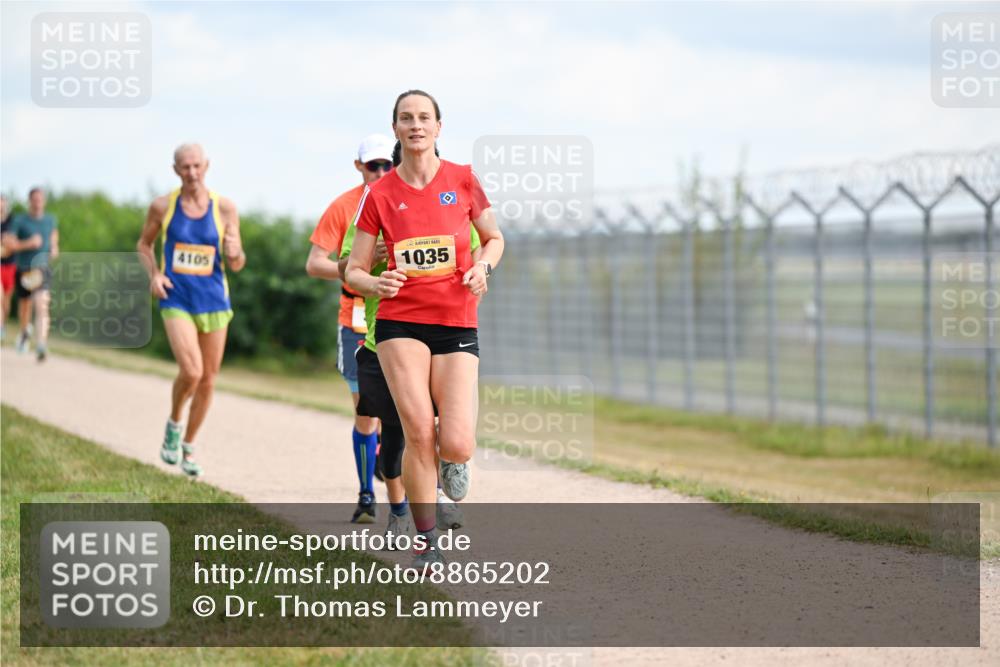 14.09.2025 - Airport Race Dr. Thomas Lammeyer http://msf.ph/oto/8865202 14.09.2025 12:05:37 Laufen 4105, 1035, 233 meine-sportfotos.de