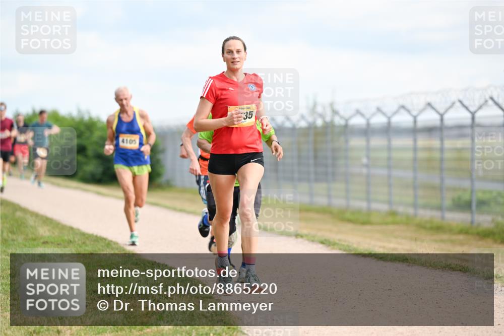 14.09.2025 - Airport Race Dr. Thomas Lammeyer http://msf.ph/oto/8865220 14.09.2025 12:05:38 Laufen 4105, 35 meine-sportfotos.de