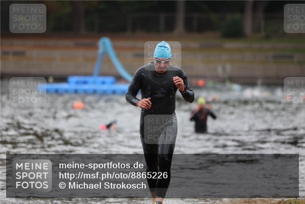 14.09.2025 - Stadtparktriathlon Michael Strokosch http://msf.ph/oto/8865226 14.09.2025 09:02:00 Schwimmen 397 meine-sportfotos.de