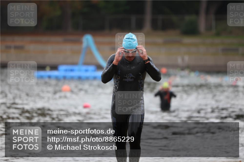 14.09.2025 - Stadtparktriathlon Michael Strokosch http://msf.ph/oto/8865229 14.09.2025 09:02:01 Schwimmen 397 meine-sportfotos.de