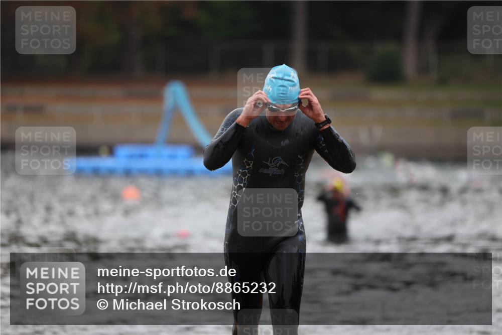 14.09.2025 - Stadtparktriathlon Michael Strokosch http://msf.ph/oto/8865232 14.09.2025 09:02:02 Schwimmen 397 meine-sportfotos.de